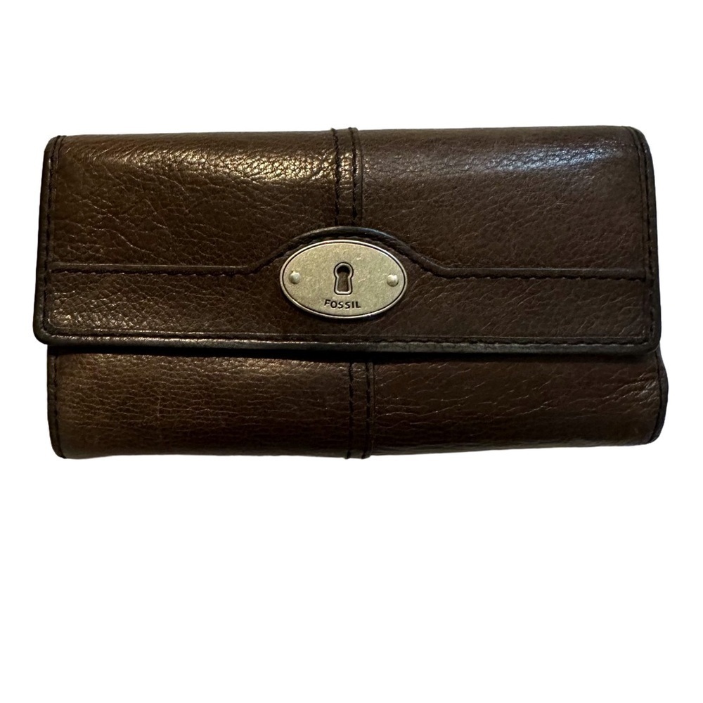 Fossil Dark Brown Leather Maddox Trifold Snap Wallet with Silver Keyhole Accent